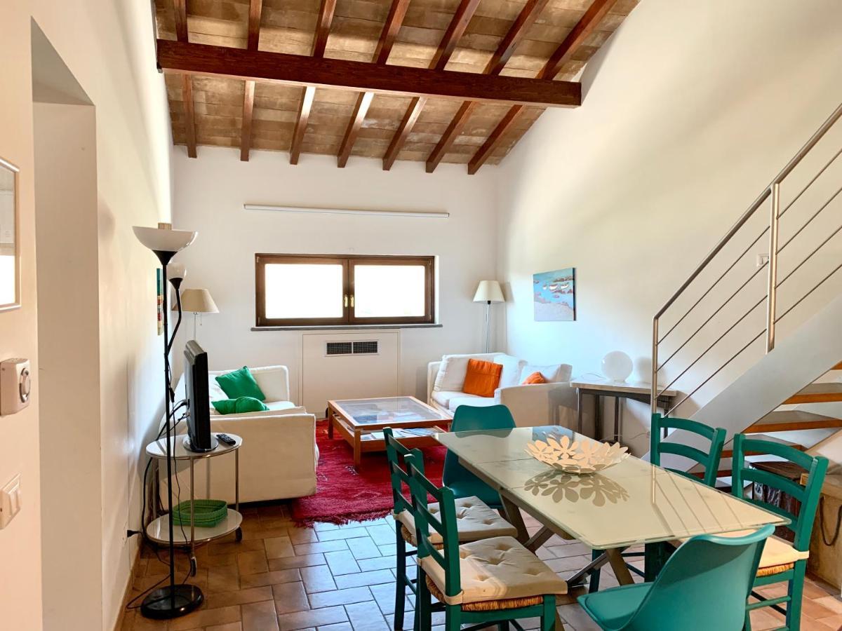 Agriturismo Potrero Grande Sul Lago Di Martignano Con Spiaggia กัมปาญญาโน ดิ โรมา ภายนอก รูปภาพ