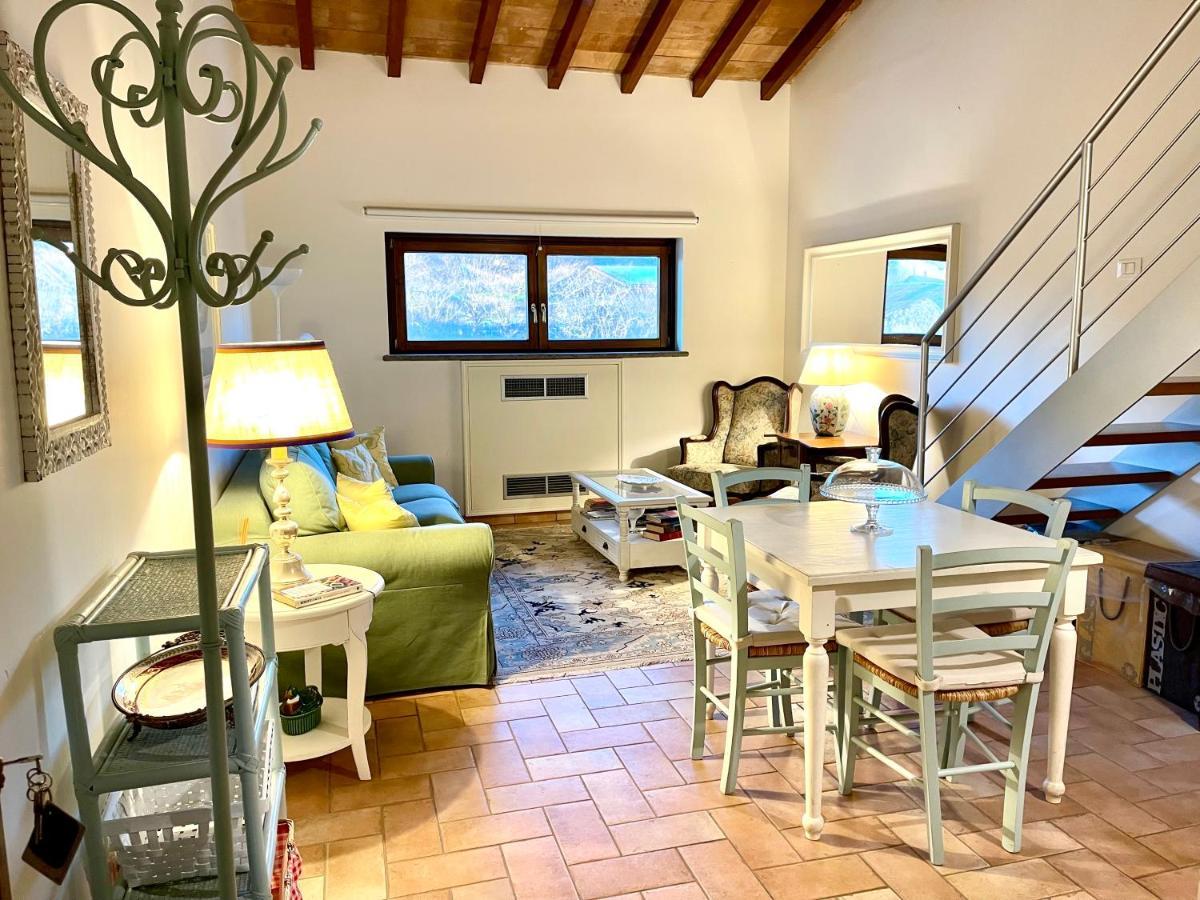 Agriturismo Potrero Grande Sul Lago Di Martignano Con Spiaggia กัมปาญญาโน ดิ โรมา ภายนอก รูปภาพ