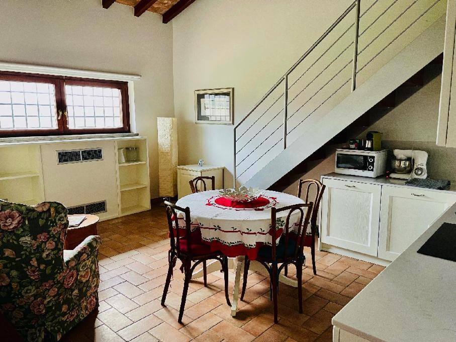 Agriturismo Potrero Grande Sul Lago Di Martignano Con Spiaggia กัมปาญญาโน ดิ โรมา ภายนอก รูปภาพ
