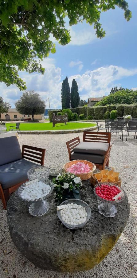 Agriturismo Potrero Grande Sul Lago Di Martignano Con Spiaggia กัมปาญญาโน ดิ โรมา ภายนอก รูปภาพ